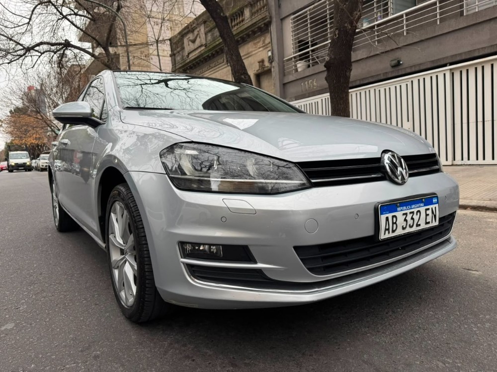 Volkswagen Golf Highline — foto 11